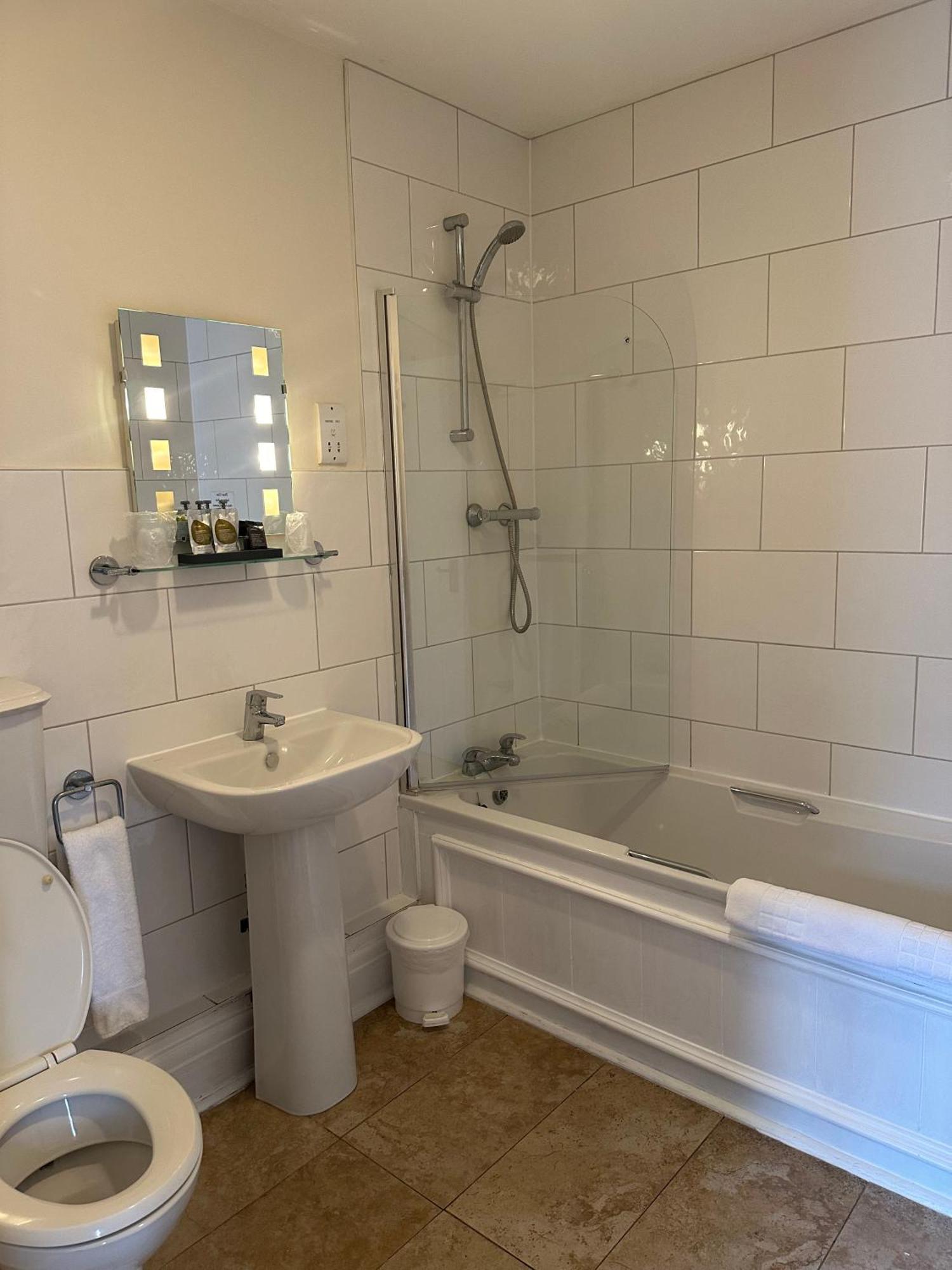 The White Hart Hotel Welwyn Bagian luar foto