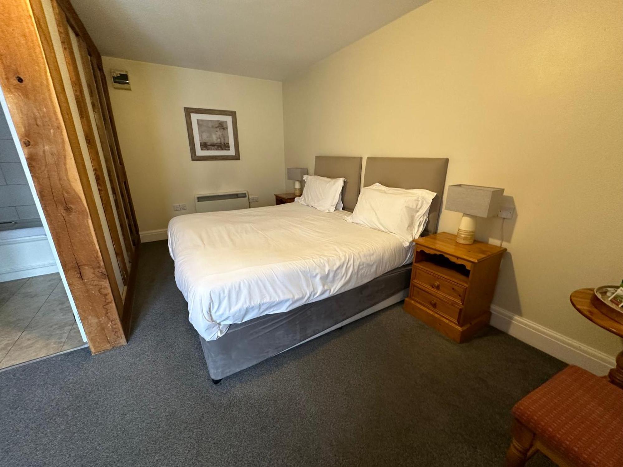 The White Hart Hotel Welwyn Bagian luar foto