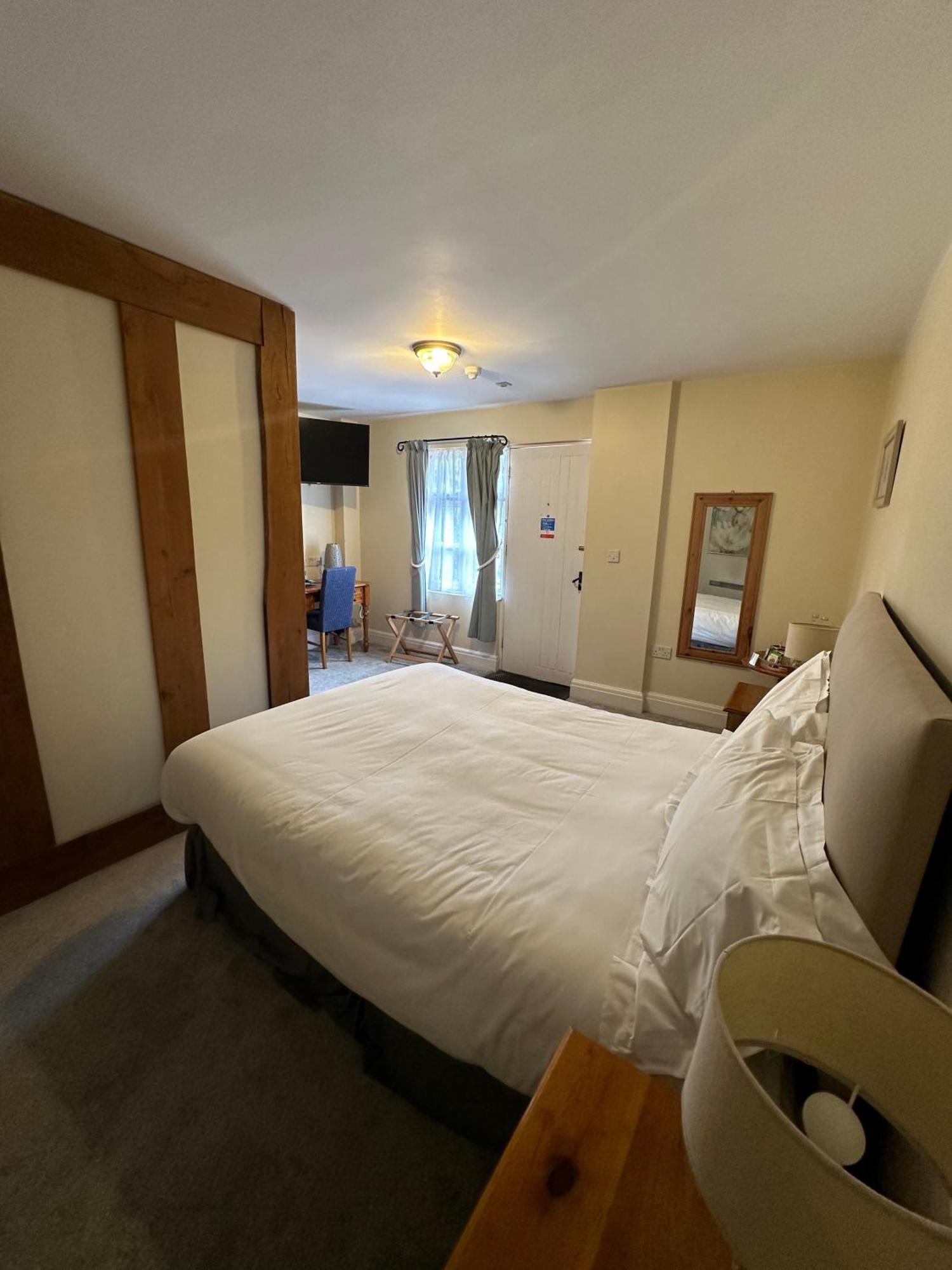 The White Hart Hotel Welwyn Bagian luar foto
