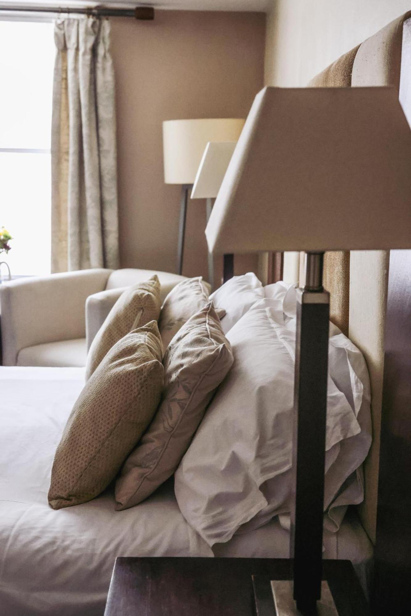 The White Hart Hotel Welwyn Bagian luar foto
