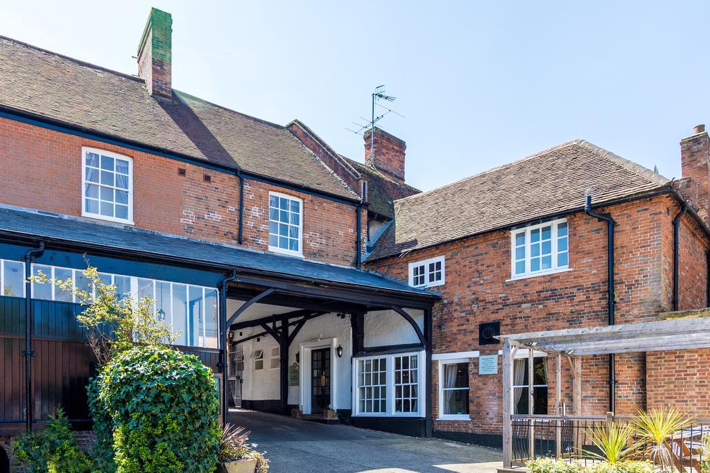 The White Hart Hotel Welwyn Bagian luar foto